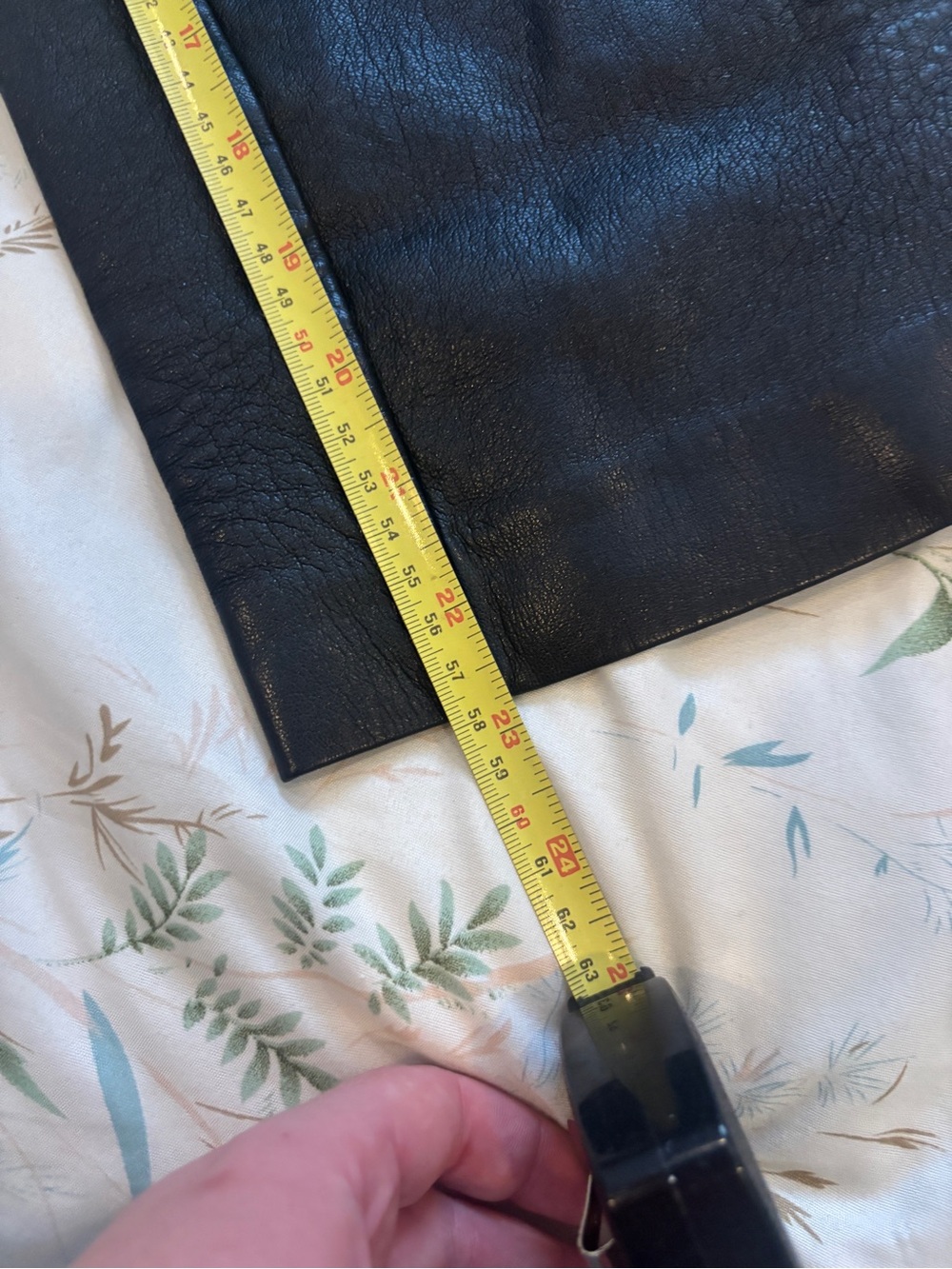 Babaton Black Cropped Leather Pants - Picture 10 of 10